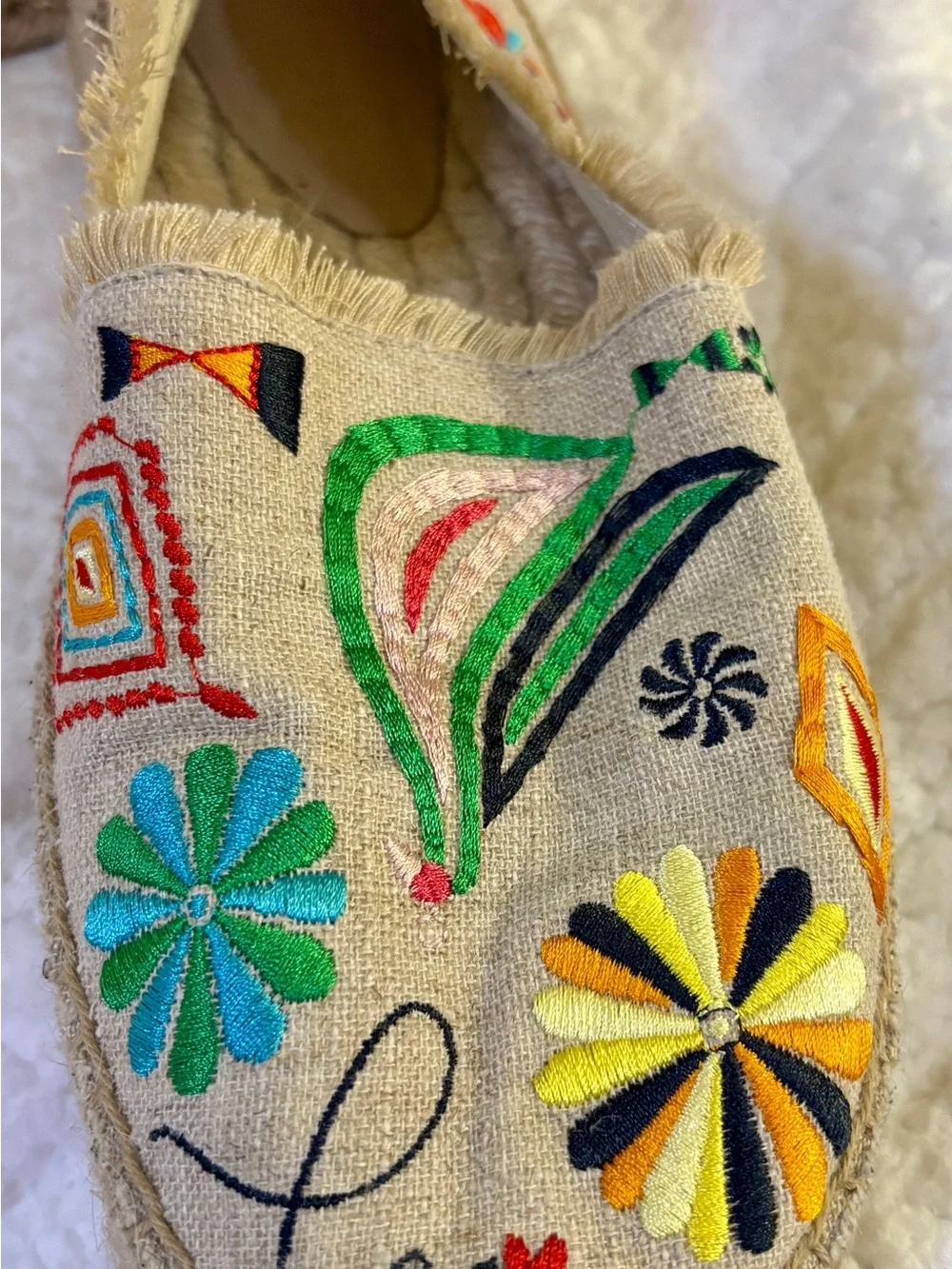 Johnny Was Embroidered Tan Espadrilles with Green & Black Accents - Picture 5 of 15